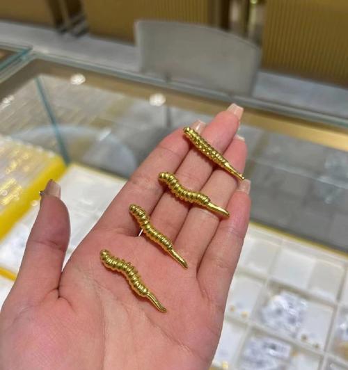 黄金草生虫子怎么办？（有效应对黄金草生虫子的方法和预防措施）