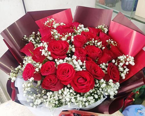 送2朵玫瑰花的深意（传达真挚情感的花语之道）